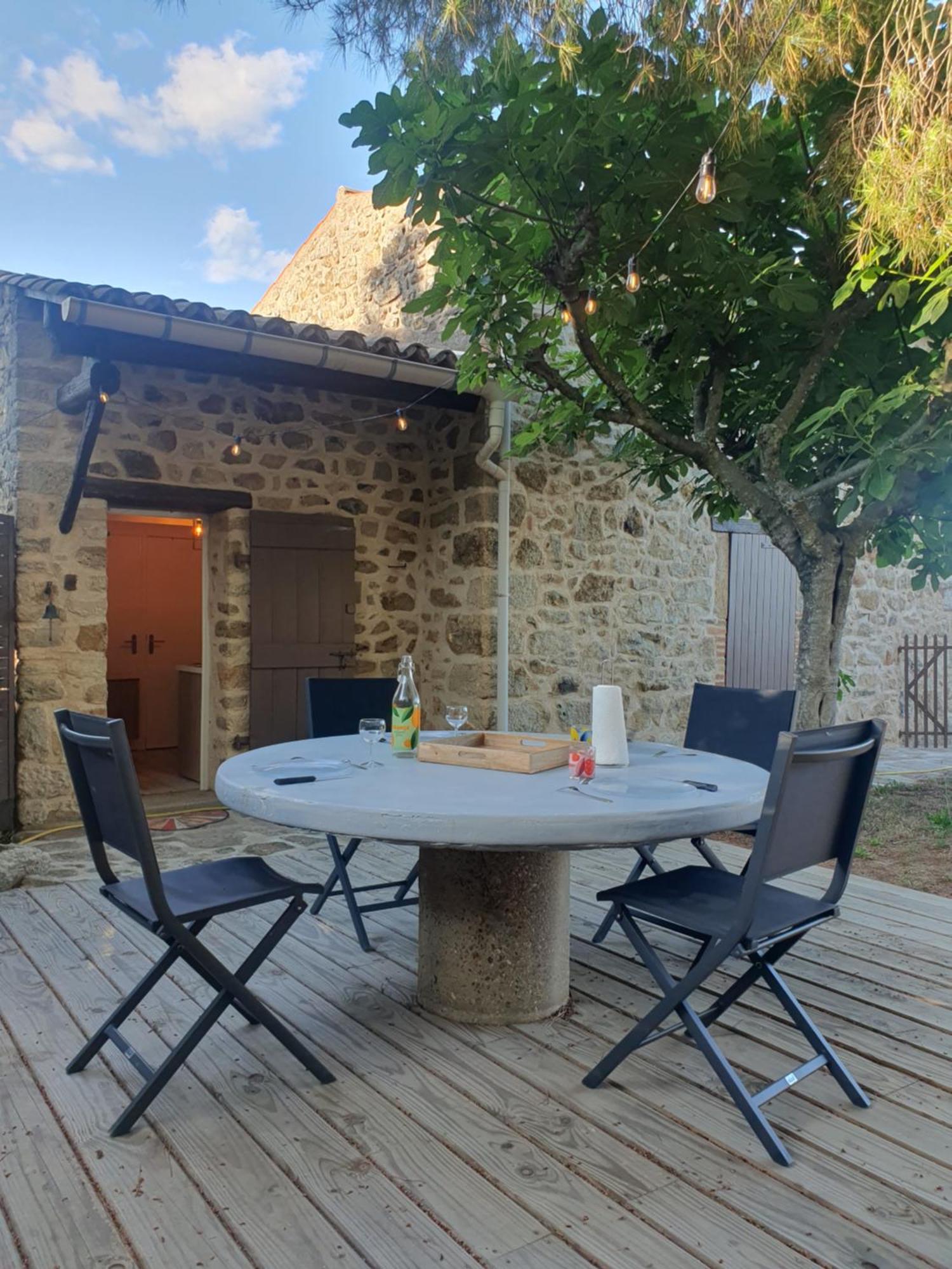 Villa La Magnanerie du Castanet à Banne Extérieur photo